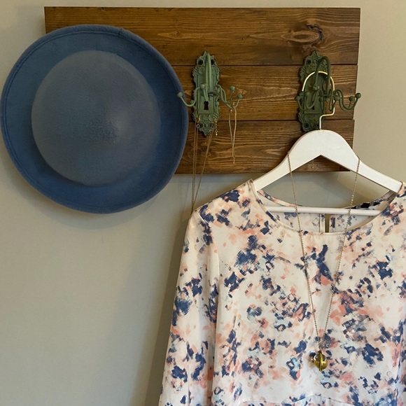 Cute Peplum RW&Co Blouse - Picture 2 of 3